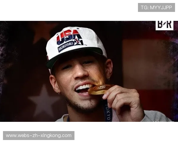 布克变身节拍器！21分10板9助连线全队开花